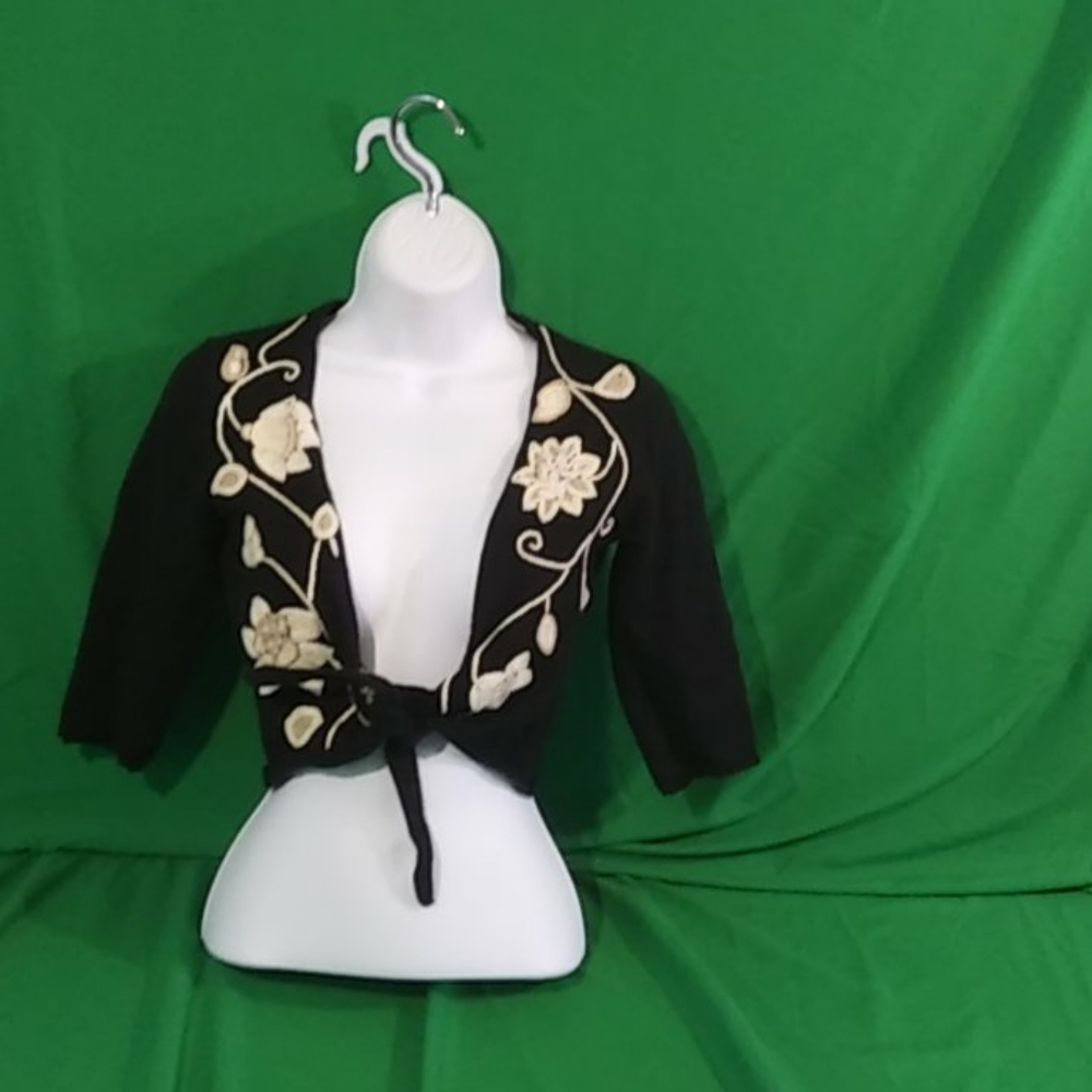 White House black market xs floral tie cardigan